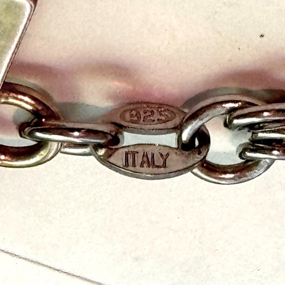 โจ Exquisite Vintage Tri-Coloured Sterling Silver Three Heart Necklace from Italy - Picture 10 of 13